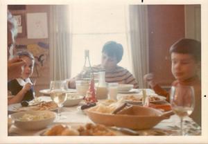 ../images_small/F196912_E01_XmasDinner.jpg